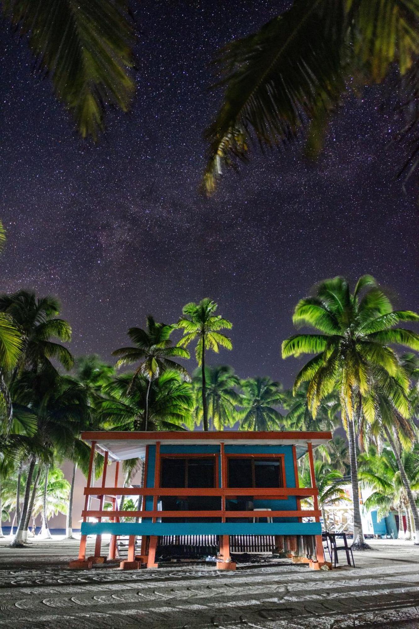 Blue Marlin Beach Resort Dangriga Exterior foto