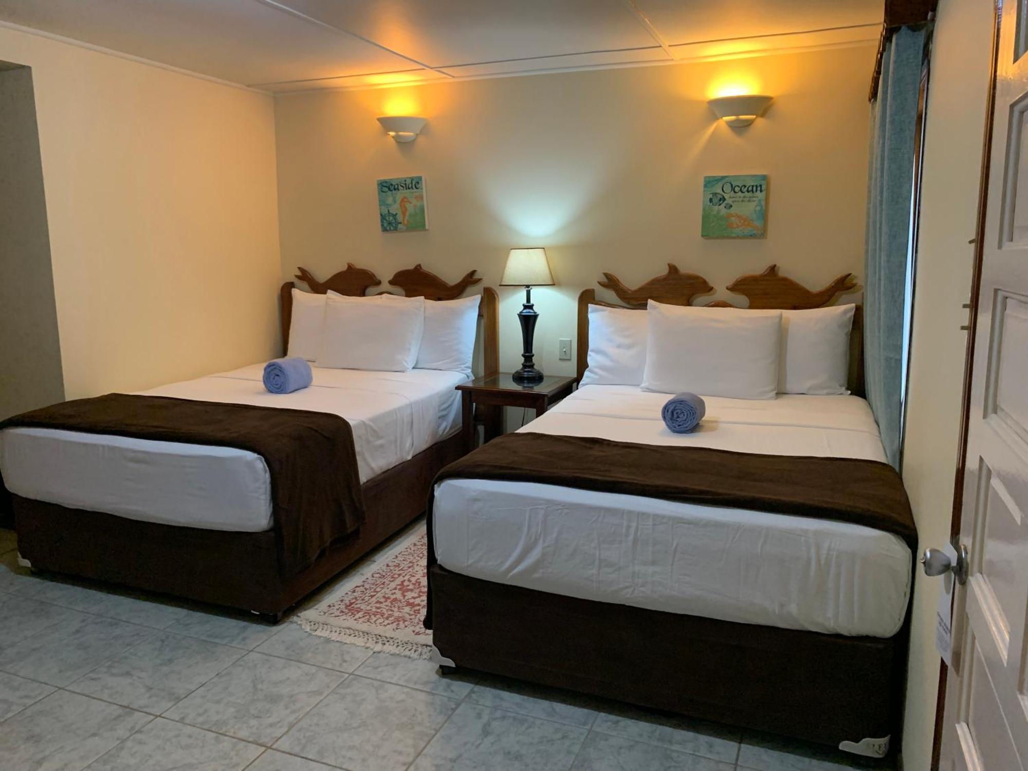 Blue Marlin Beach Resort Dangriga Exterior foto