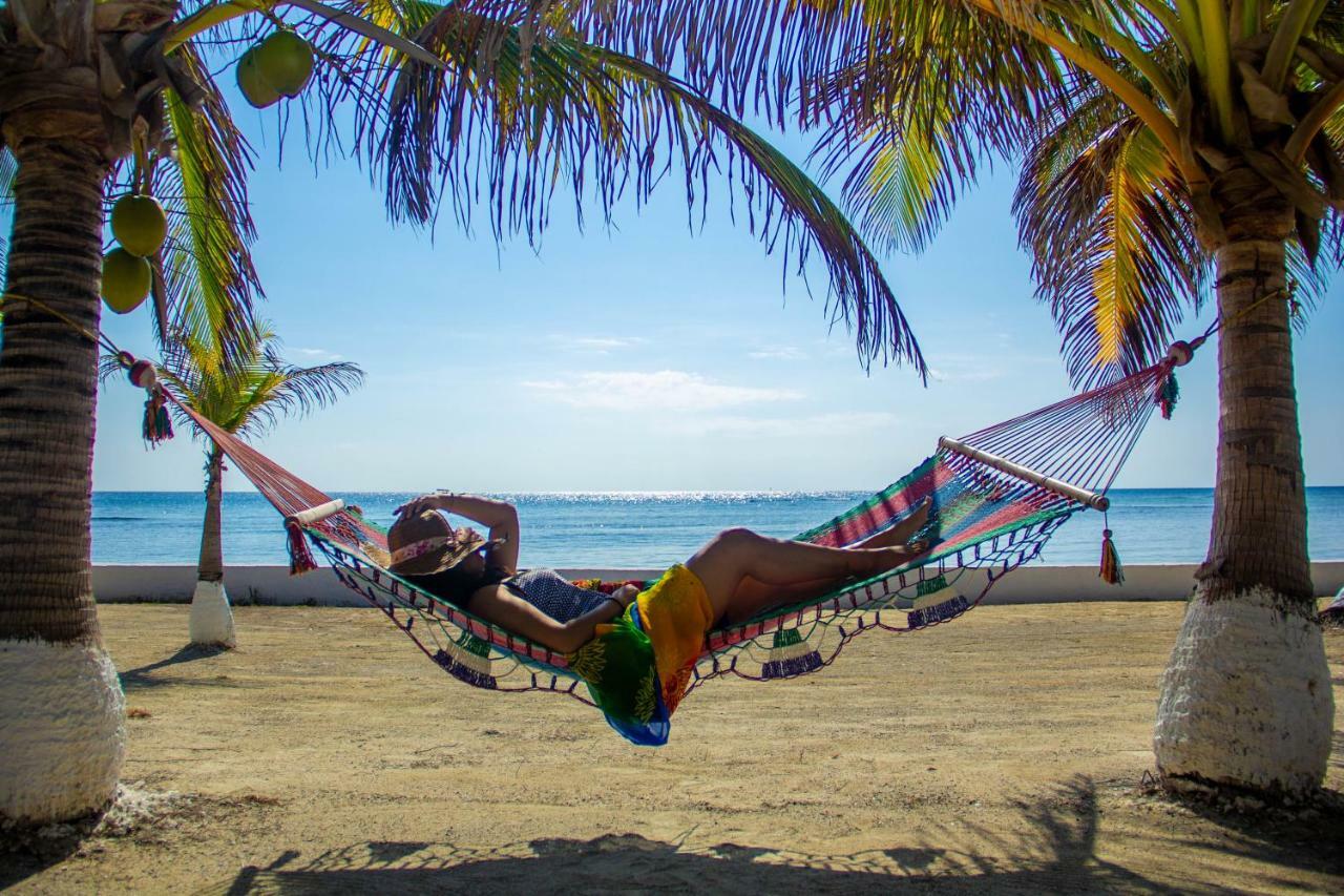 Blue Marlin Beach Resort Dangriga Exterior foto