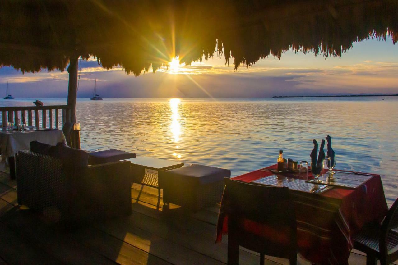 Blue Marlin Beach Resort Dangriga Exterior foto